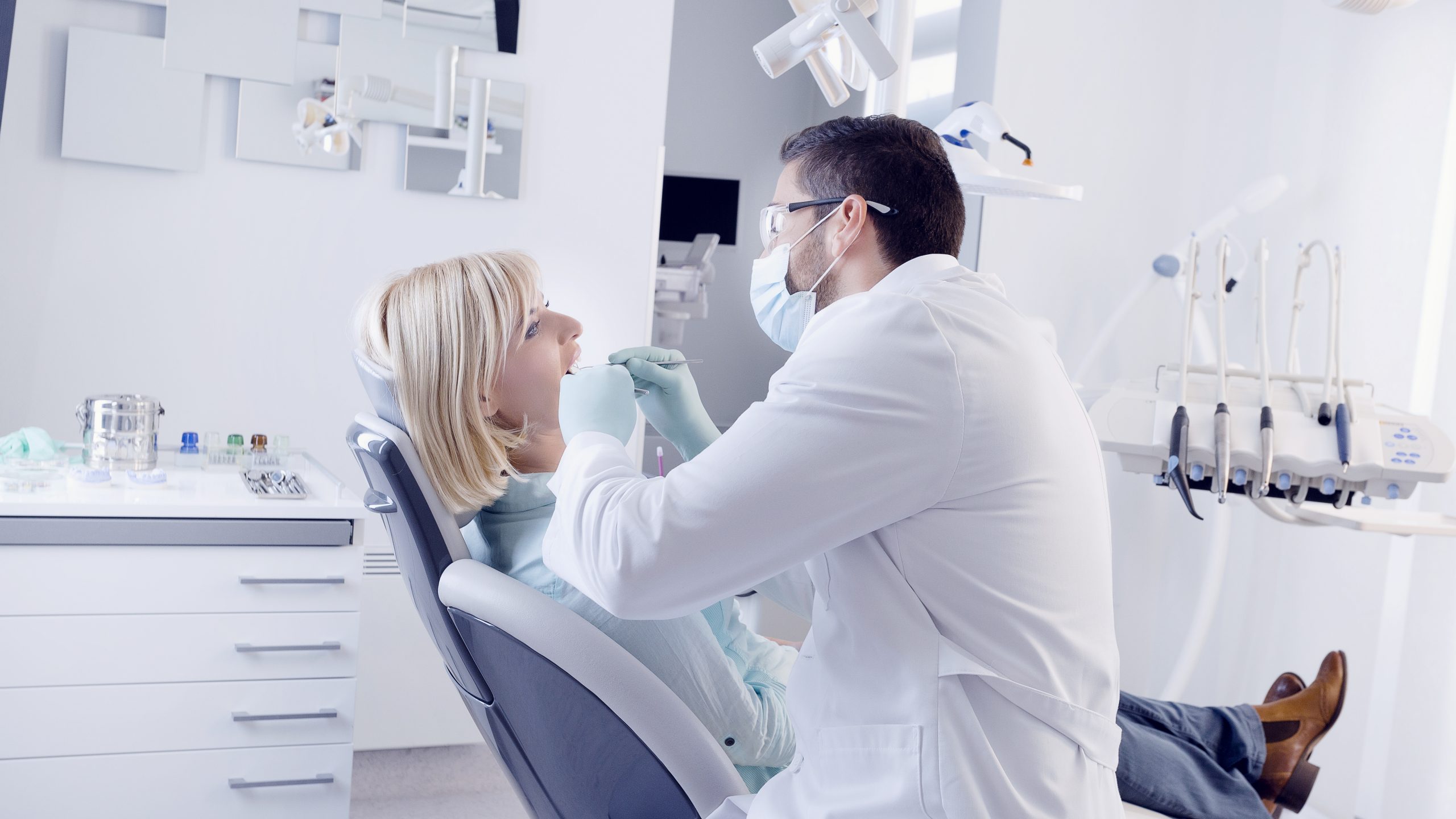 Dentist in De Soto, KS